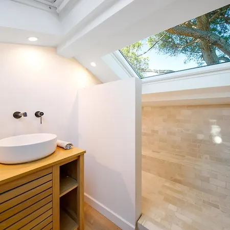 Villa 3min De La - 14p - Calme - Moderne - Jacuzzi - Bbq Hyeres